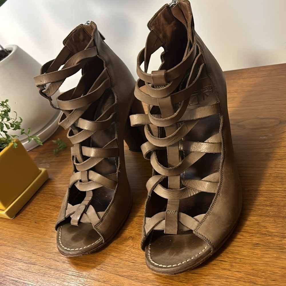 Pantanetti Gladiator Heeled Sandals, Size 39
